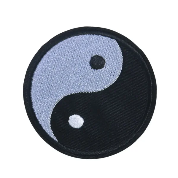 Écusson décoratif Yin Yang en noir et blanc, symbole de l'harmonie et de l'équilibre