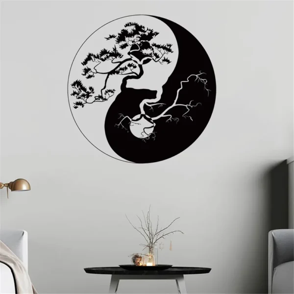 L'harmonie de la nature dans votre salon : notre Sticker Arbre de Vie Yin Yang crée une atmosphère sereine et équilibrée. Transformez votre espace en un sanctuaire de connexion avec la nature grâce à Yoko Zen