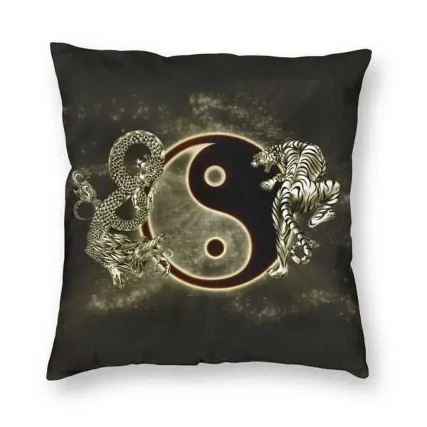 quilibrez votre sommeil avec la Taie d'Oreiller Dragon Tigre Yin Yang noir. Un symbole de puissance et d'harmonie pour des nuits reposantes. Découvrez la sérénité du Yin et la force du Yang dès aujourd'hui