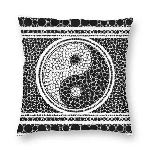 Plongez dans l'harmonie avec la Taie d'Oreiller Mosaïque Yin Yang. Un mélange artistique de contraires qui crée une équilibre visuel apaisant. Transformez votre espace de sommeil avec cette pièce unique.