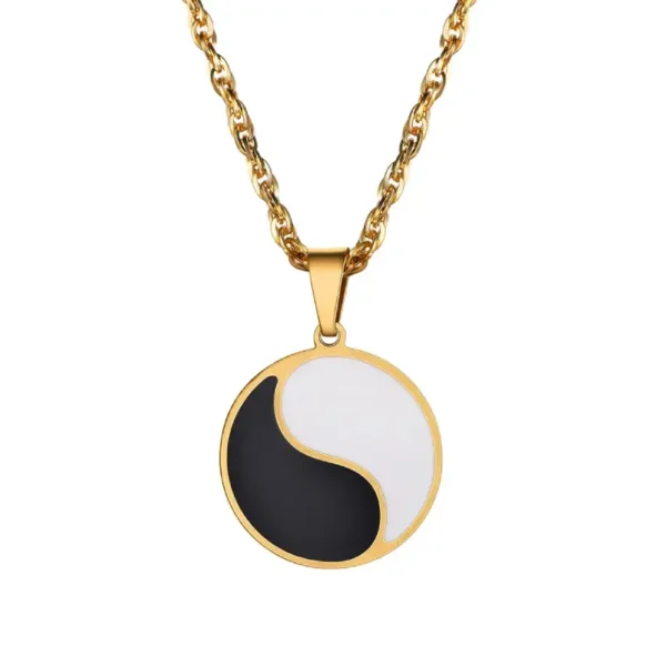 Découvrez l'élégance subtile avec notre Pendentif Yin Yang Minimaliste en couleur argent. Conçu pour les adeptes de la culture taoïste, ce bijou unisexe en acier inoxydable 316L est l'incarnation parfaite de l'harmonie et de l'équilibre intemporels